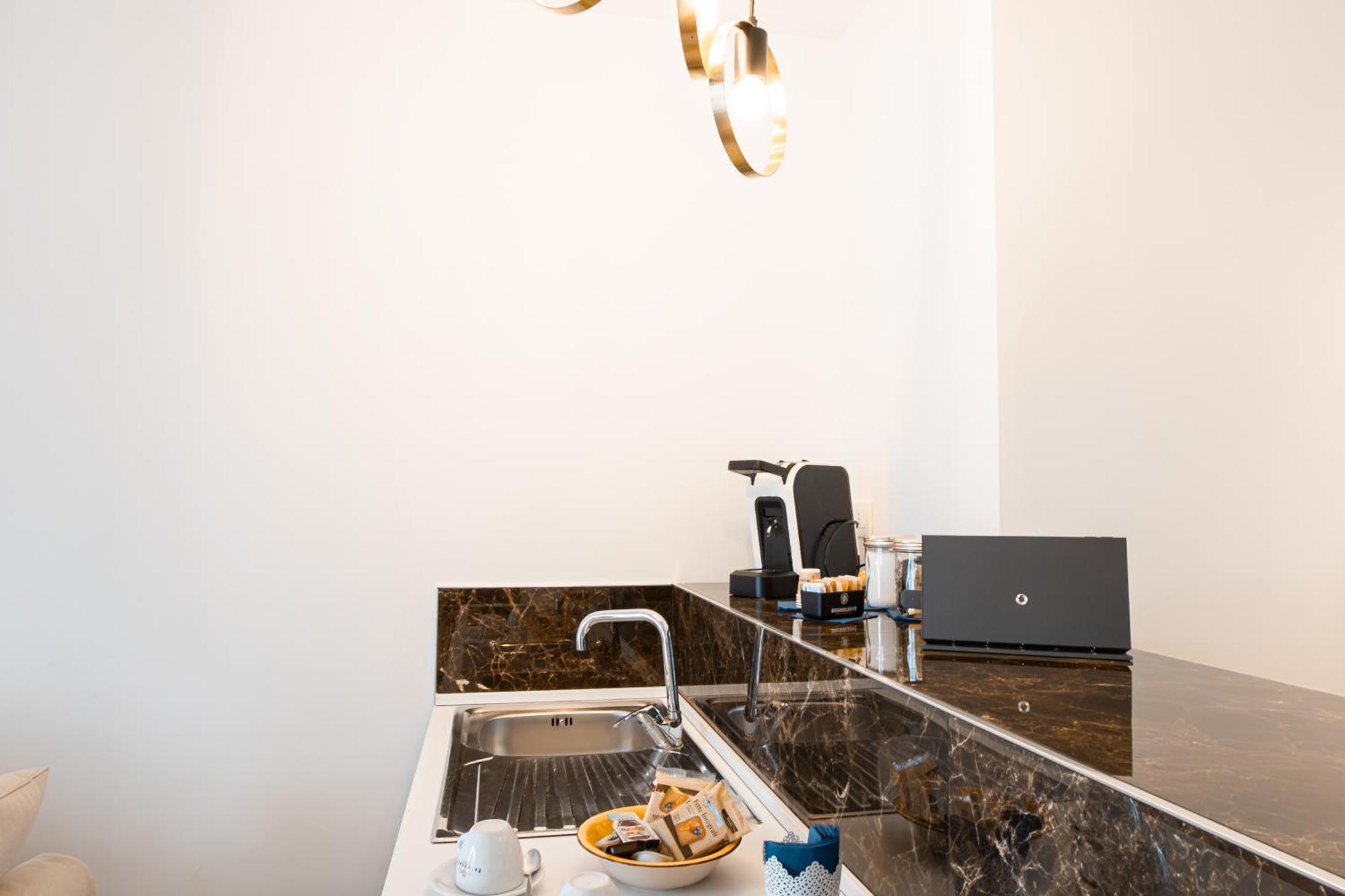 דירות Frizzcafe Loft In פולינאנו א מארה מראה חיצוני תמונה
